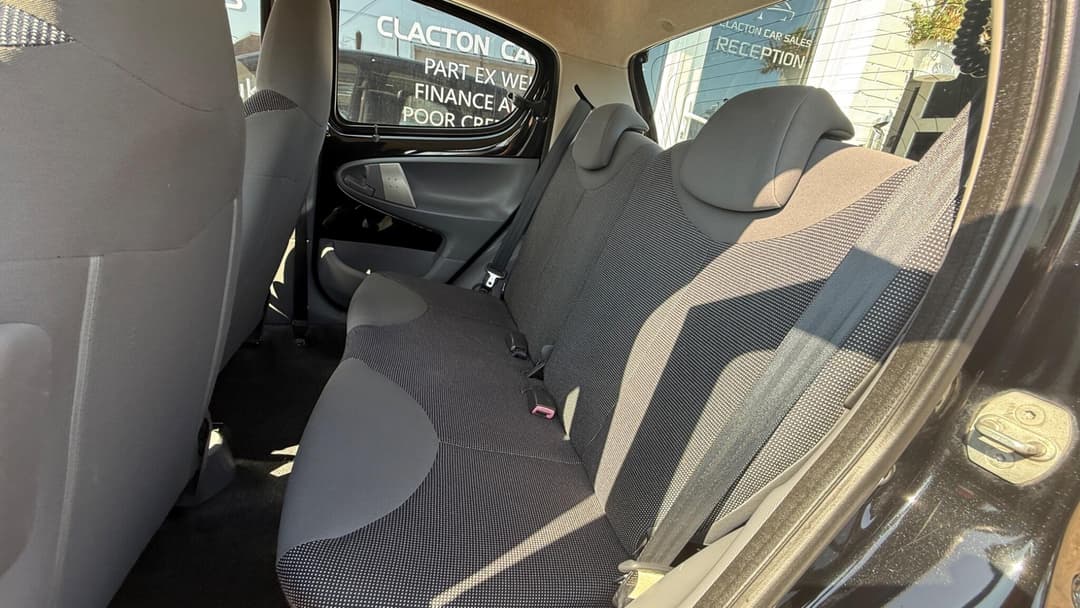 Car Image 17