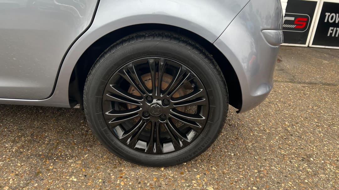 Car Image 20