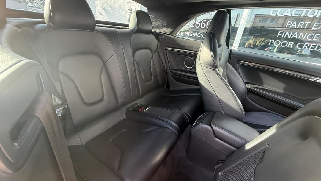 Car Image 11