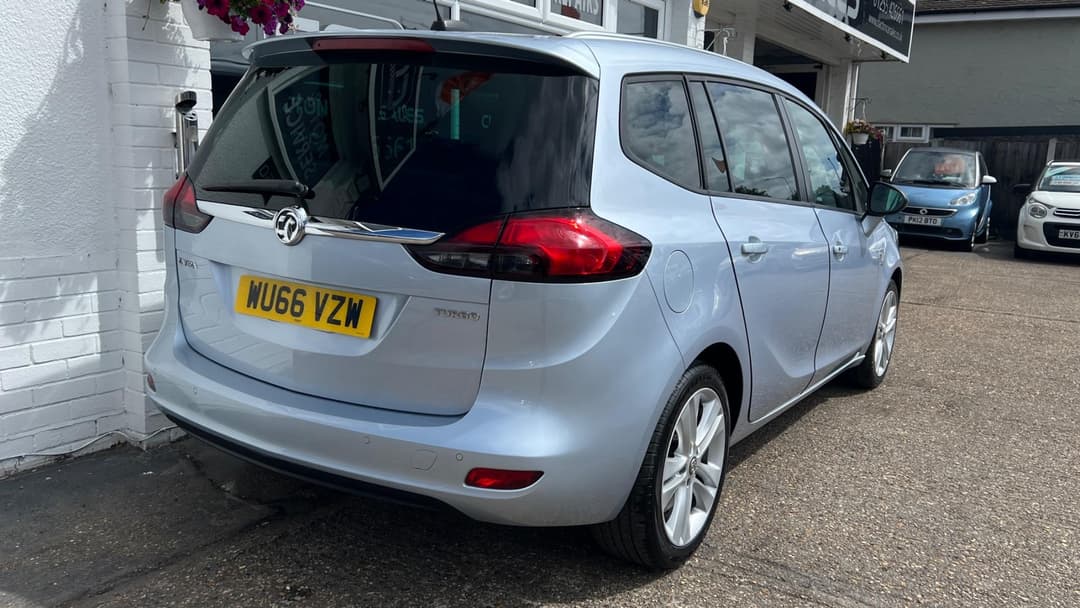 Car Image 7