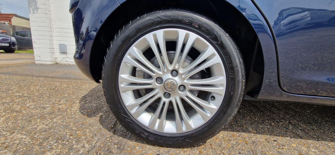 Car Image 20