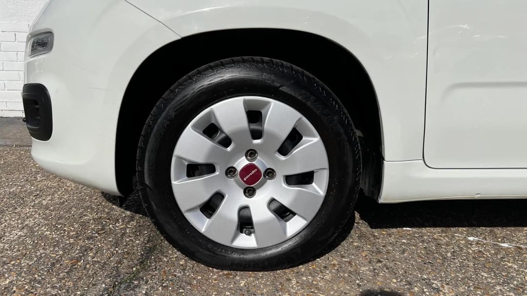 Car Image 20