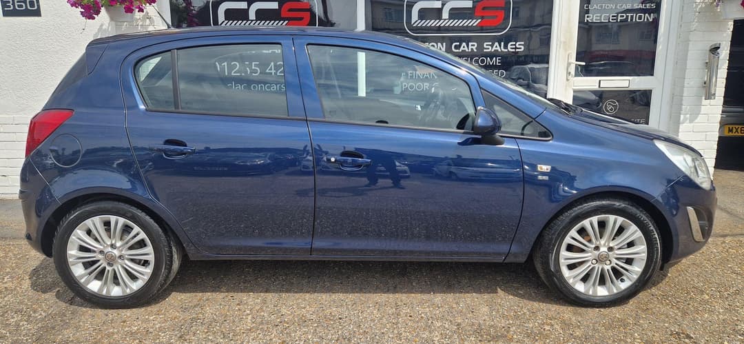 Car Image 8