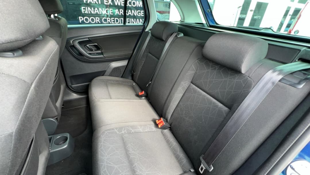 Car Image 18