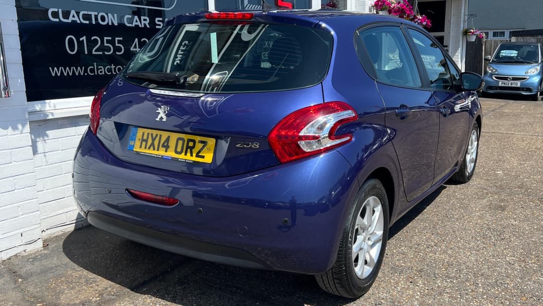 Car Image 7