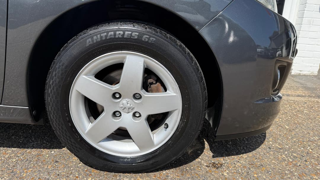 Car Image 22