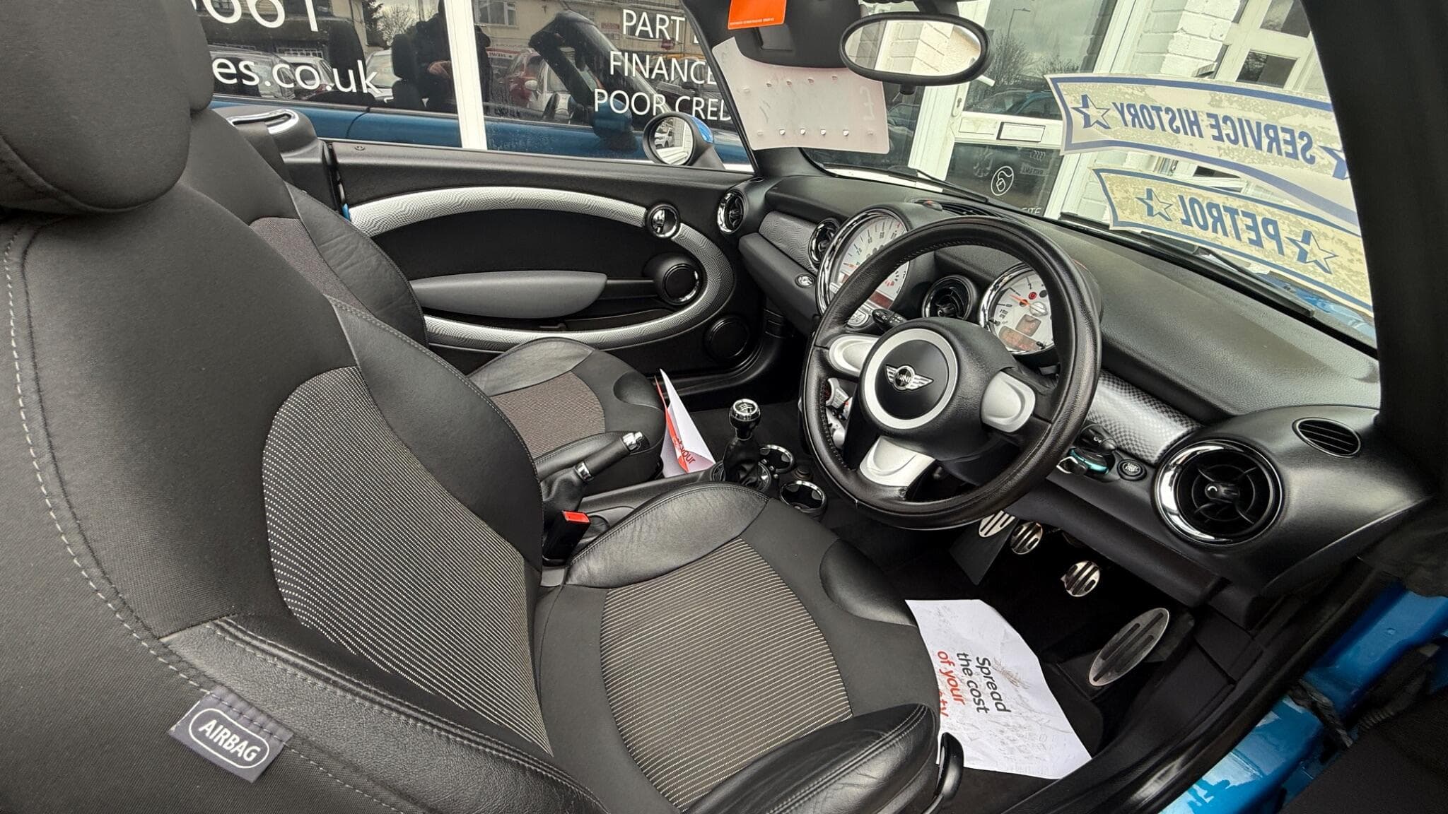 2010 MINI Convertible - Image 9