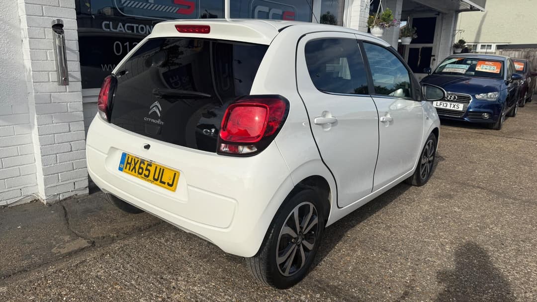 Car Image 7