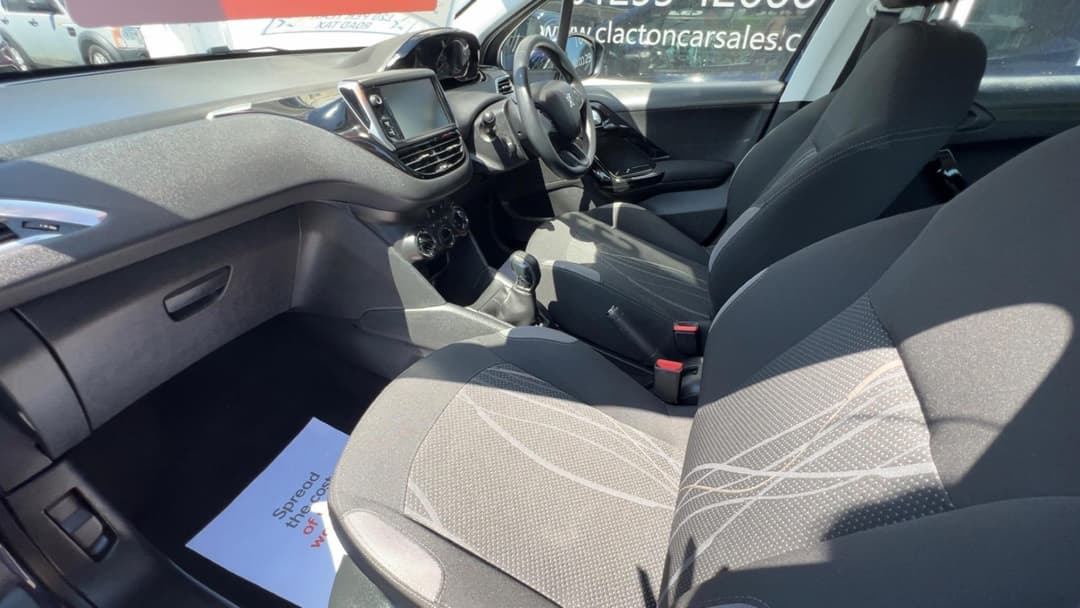 Car Image 16