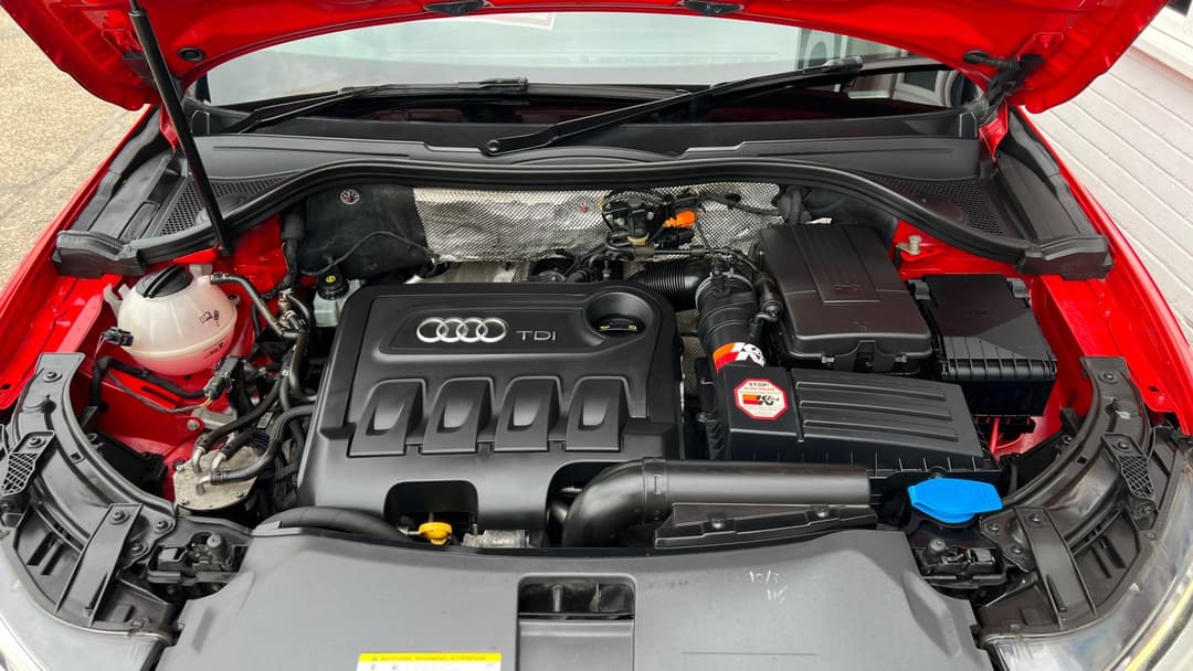 Car Image 13