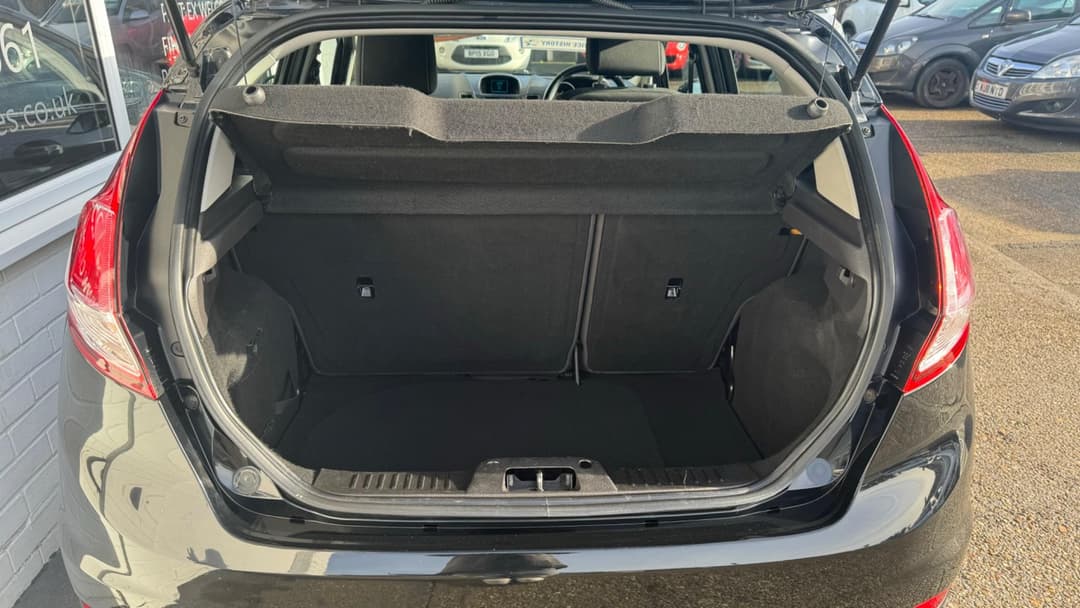 Car Image 14