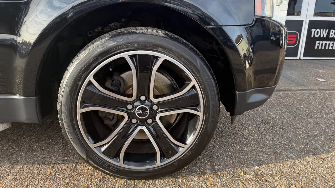 Car Image 21
