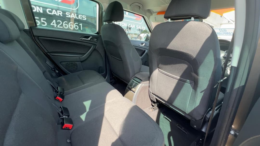 Car Image 11