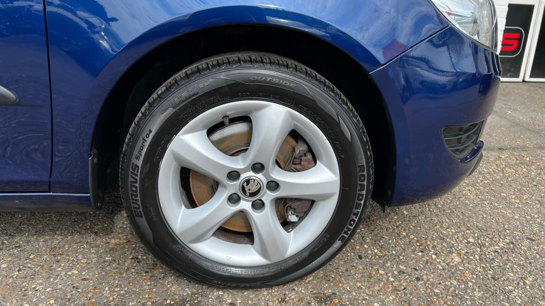 Car Image 22