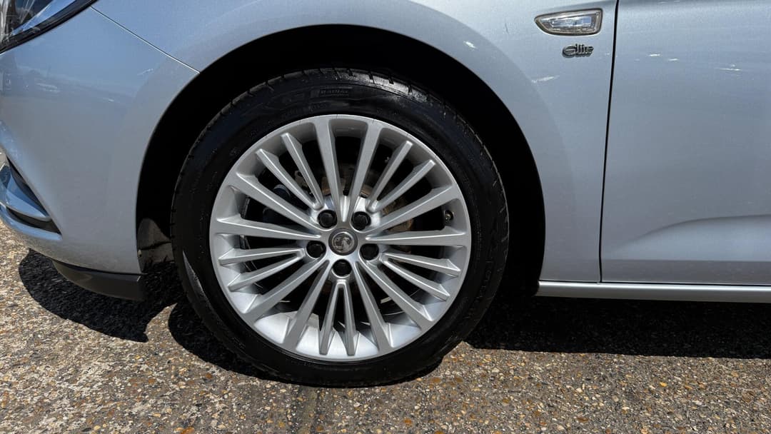 Car Image 20
