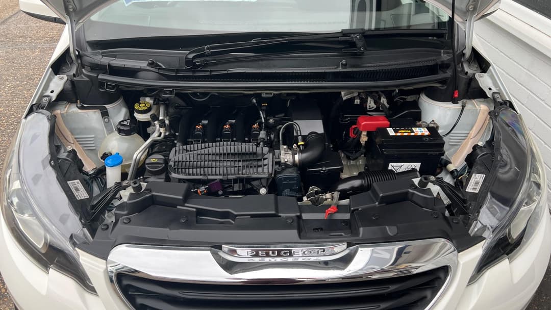 Car Image 13