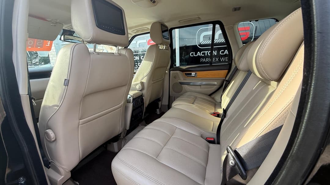Car Image 18