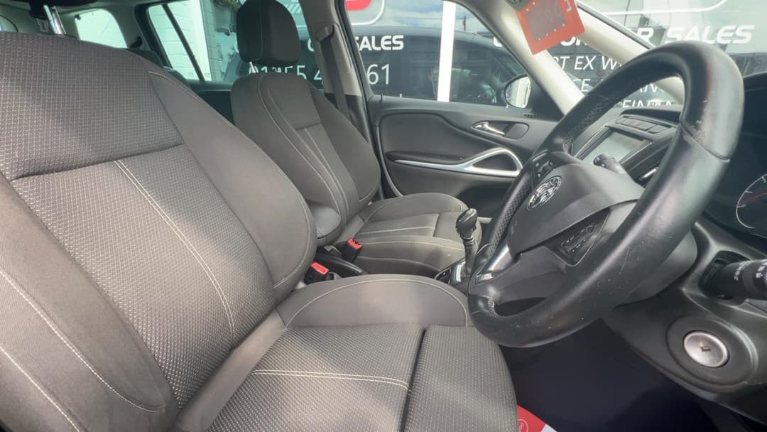 Car Image 10