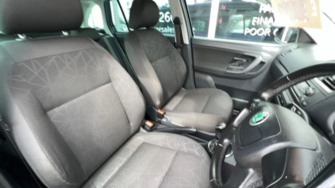 Car Image 10