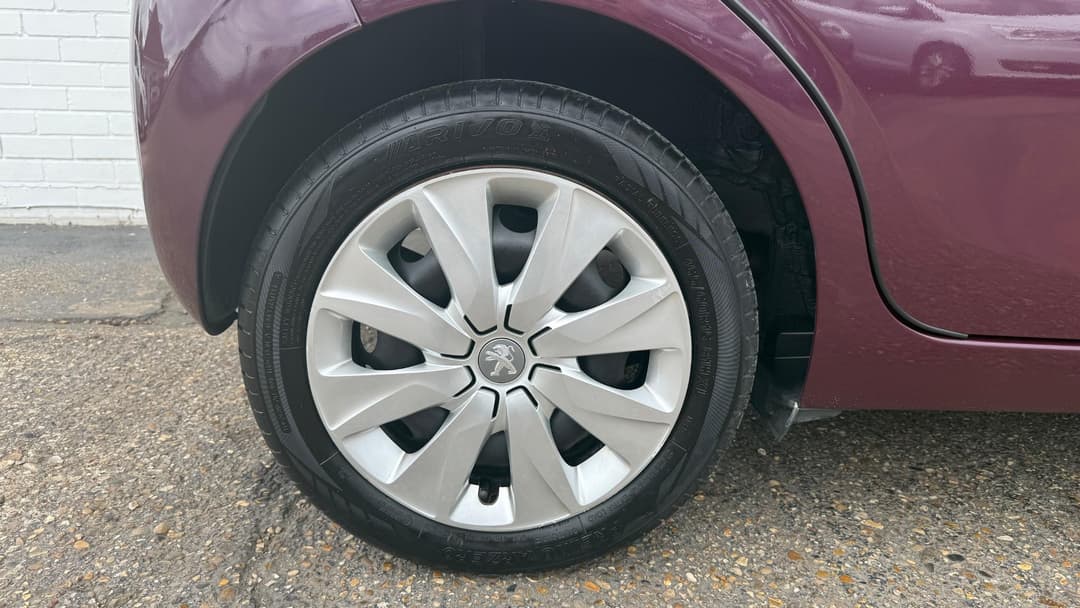 Car Image 20