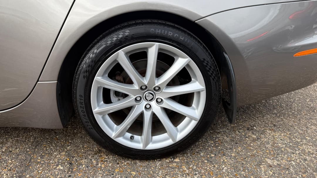 Car Image 19