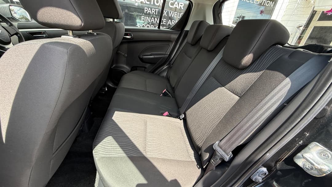 Car Image 17