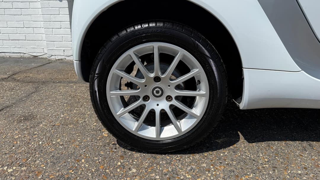 Car Image 16