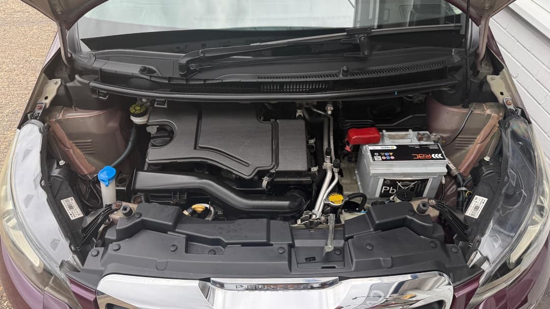 Car Image 13