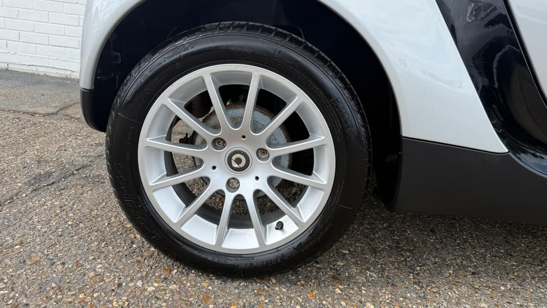 Car Image 17