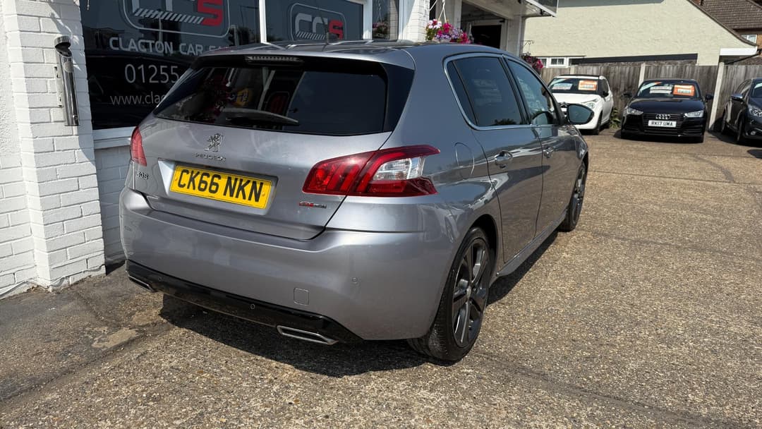 Car Image 7