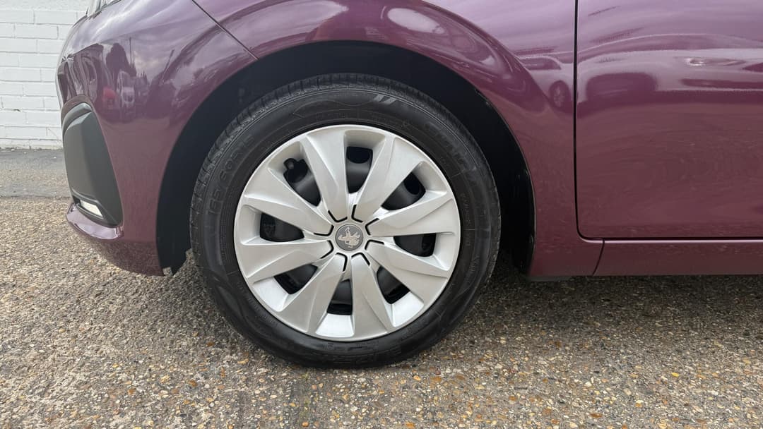 Car Image 19