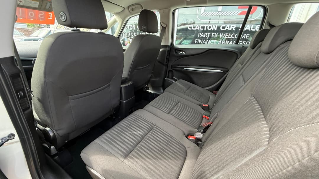 Car Image 19