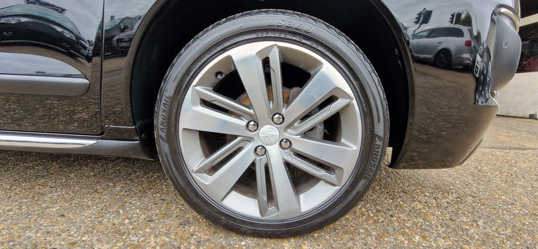Car Image 22