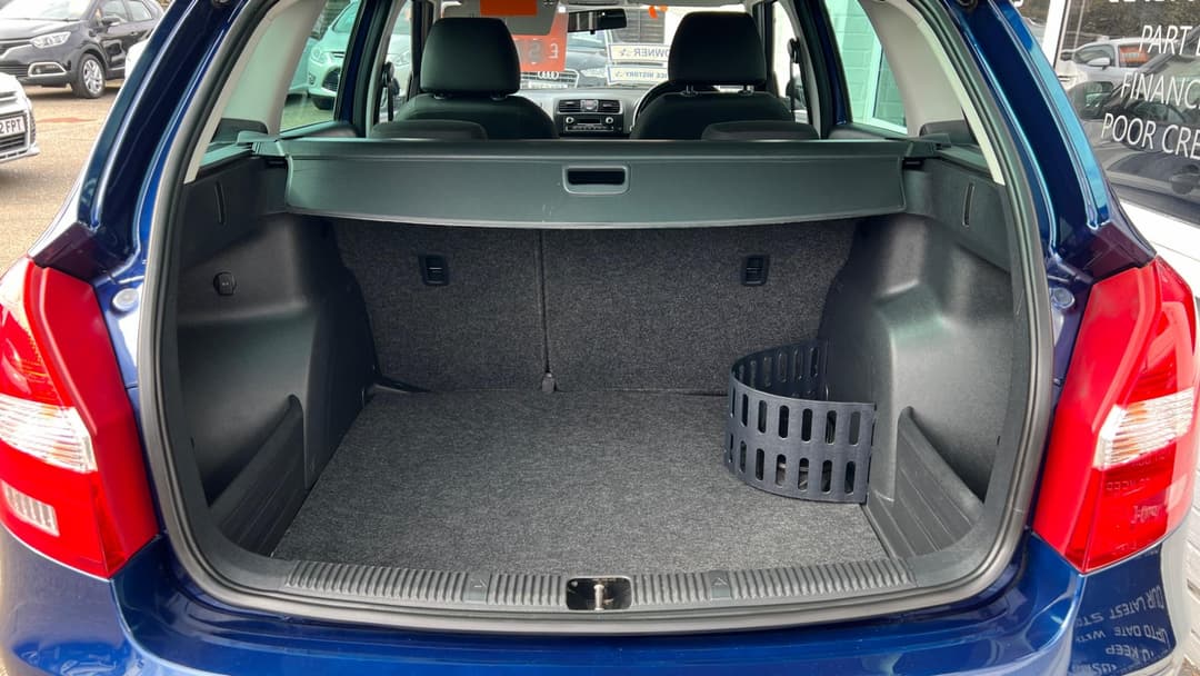 Car Image 14