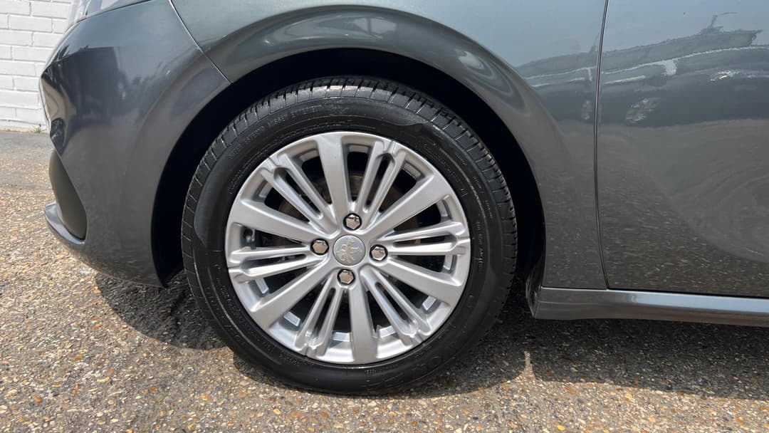 Car Image 20