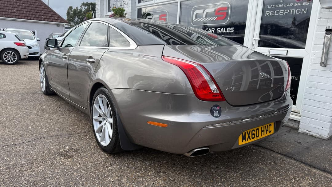 Car Image 5
