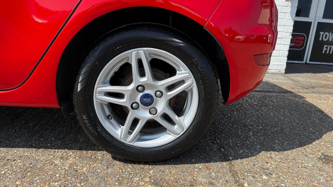 Car Image 19