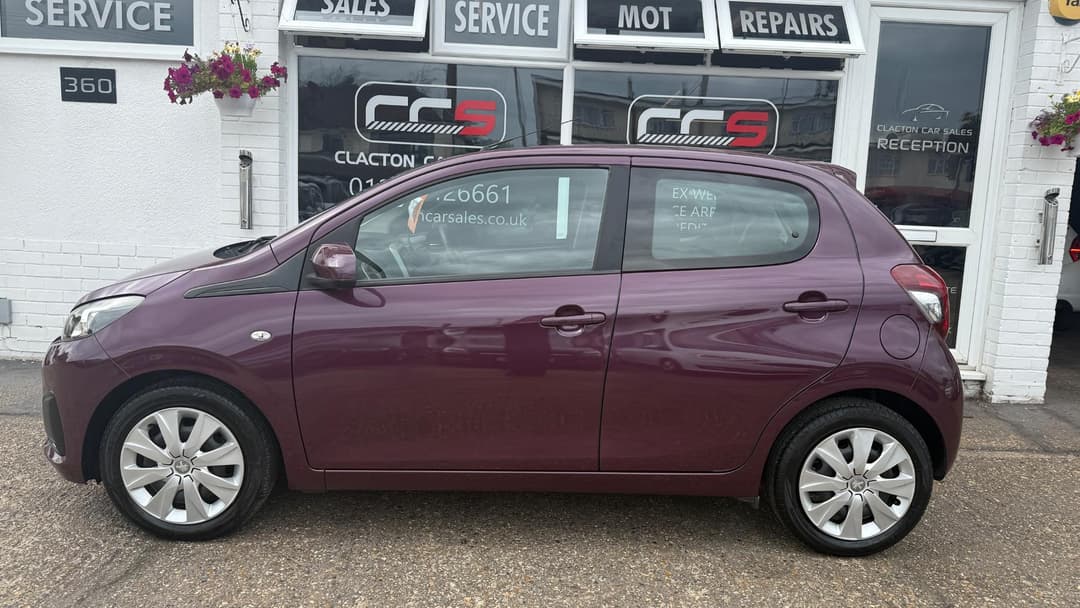 Car Image 4