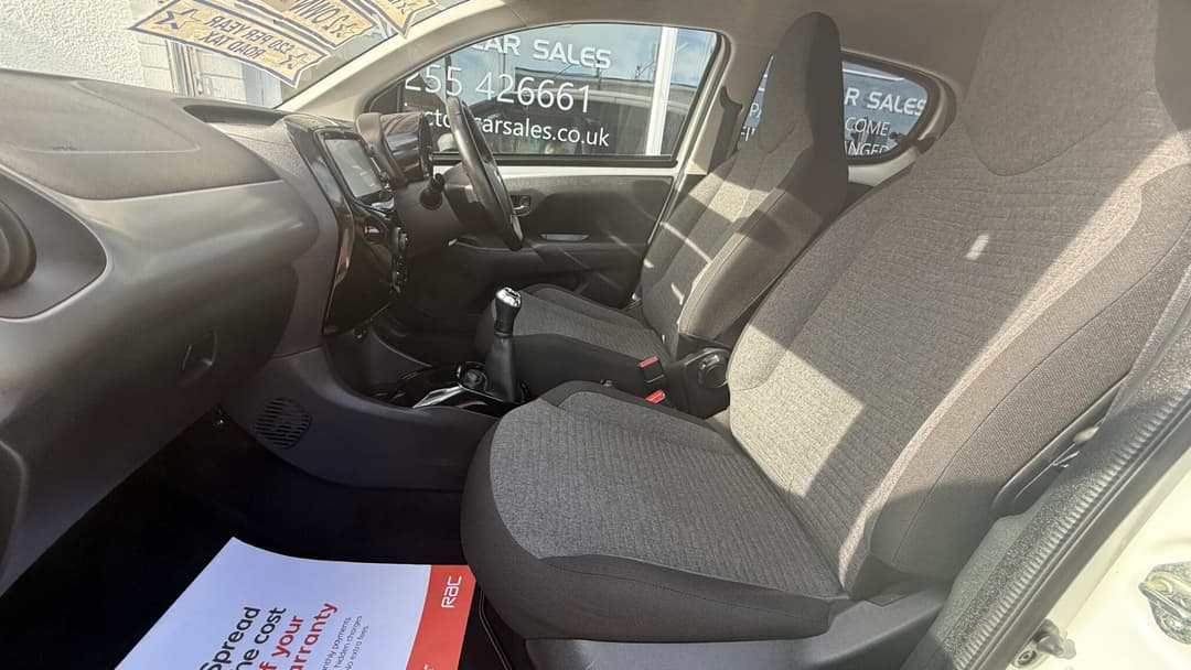 Car Image 15