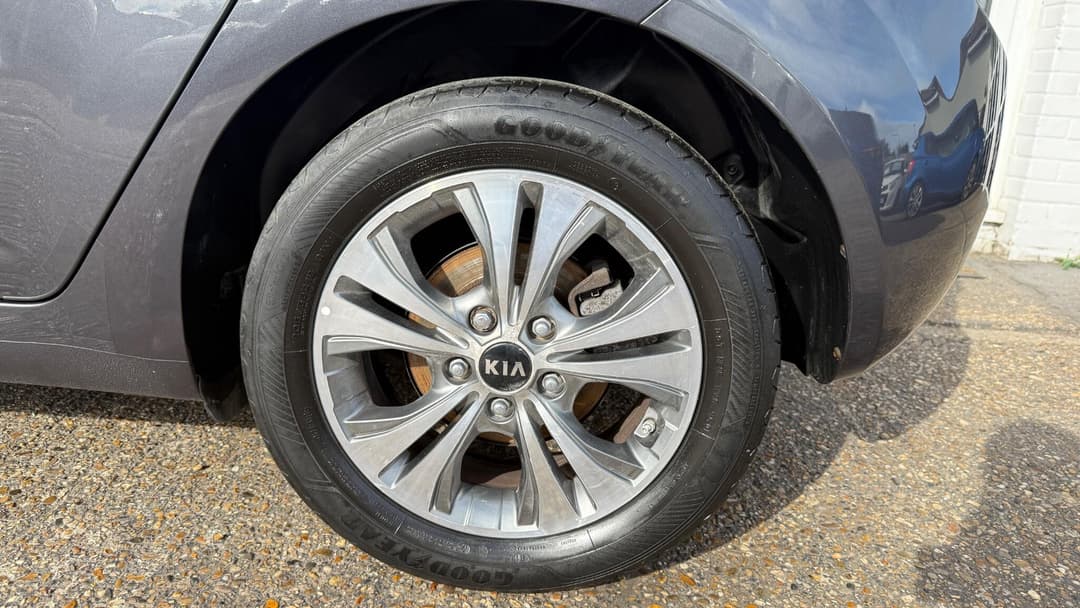 Car Image 19