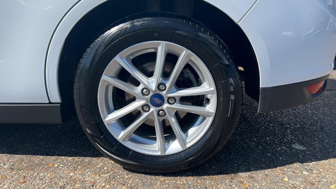 Car Image 21