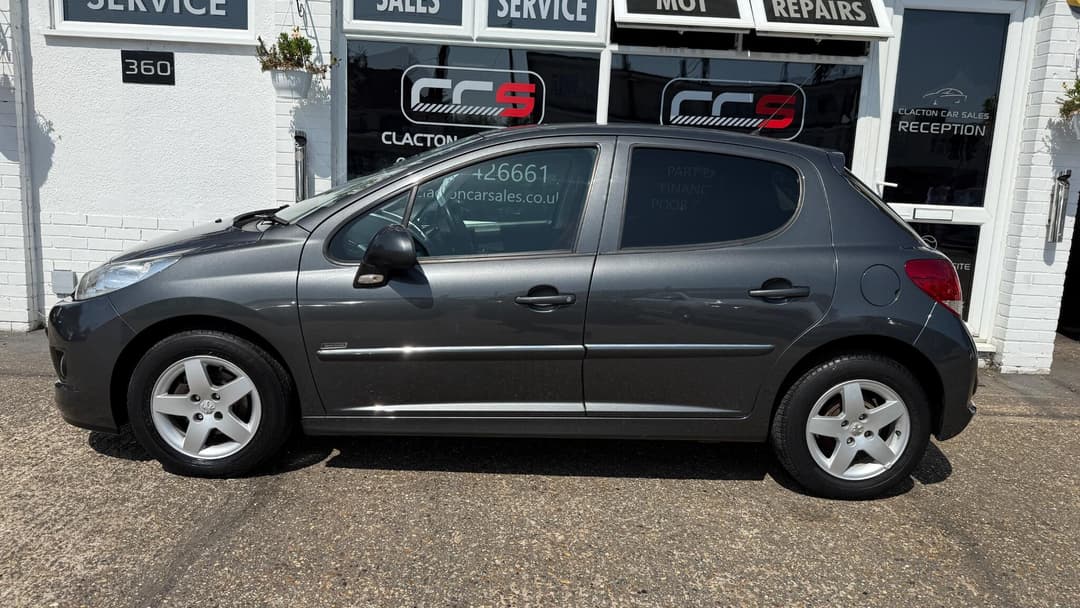 Car Image 4