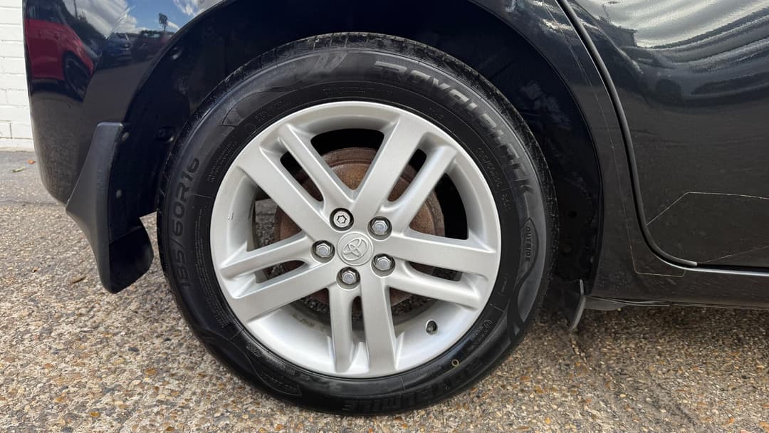 Car Image 17