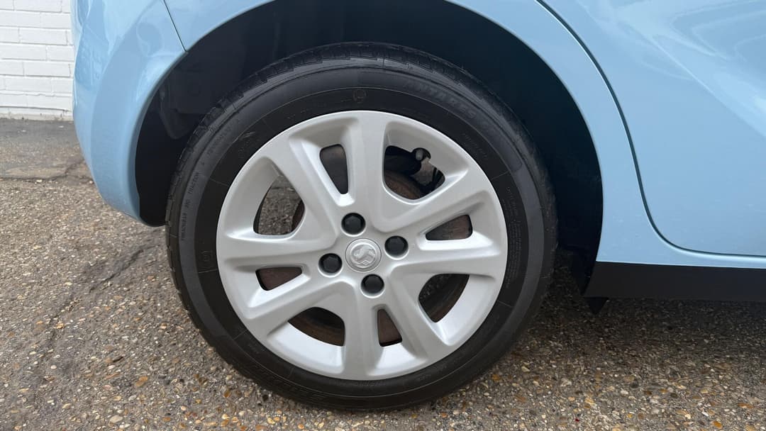 Car Image 21