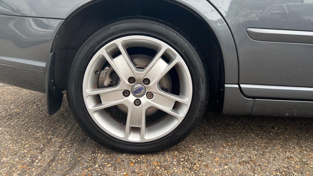 Car Image 21