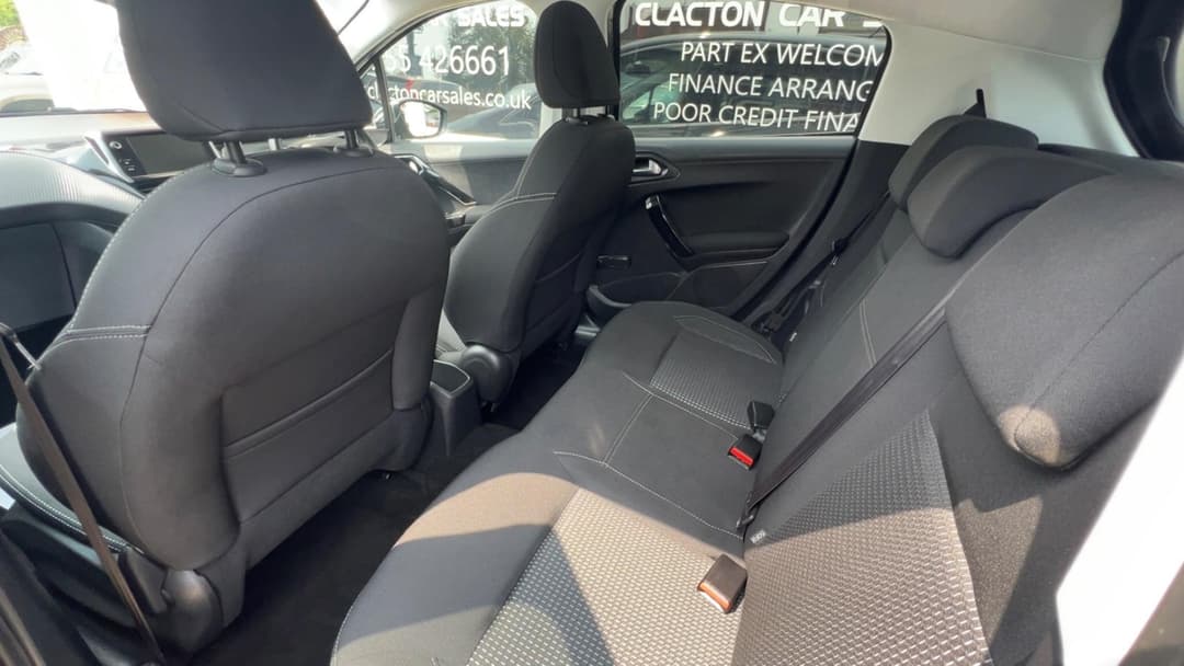Car Image 18