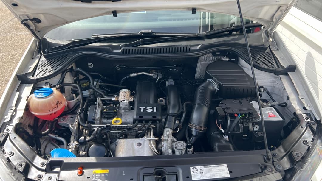 Car Image 12