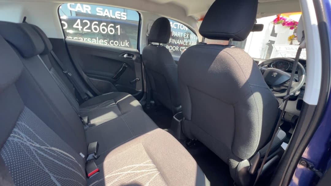 Car Image 11