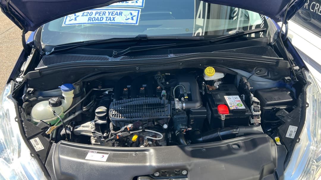 Car Image 13