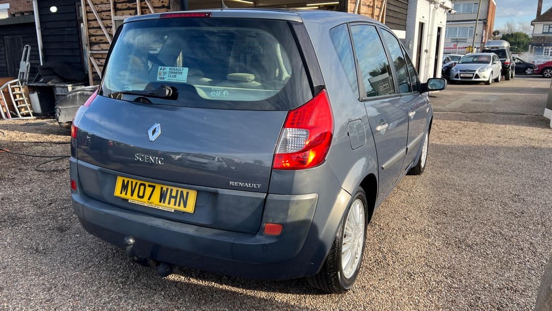 Car Image 7
